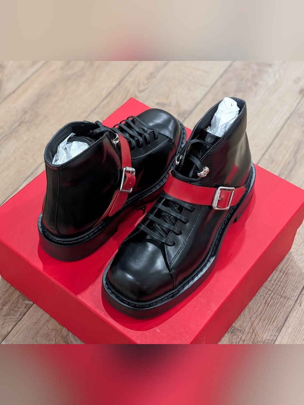 $1650 Mens Salvatore Ferragamo Gancini Leather Ankle Boots Black/Red US 9 E